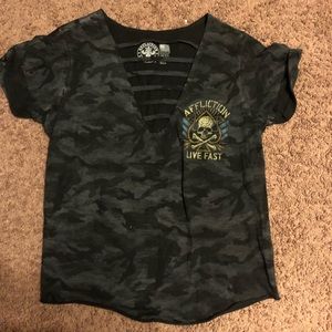 👚Affliction T-Shirt